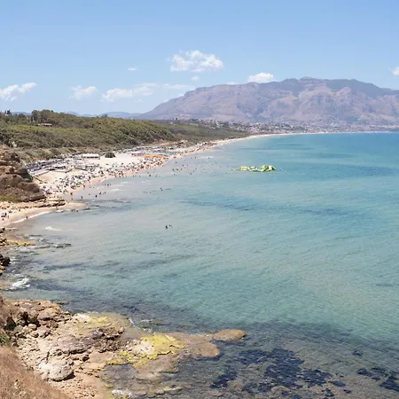 Lägenhet Giallo Mit Schwimmbad Und Meerblick By Interhome