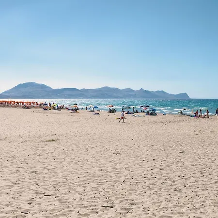 Giallo Mit Schwimmbad Und Meerblick By Interhome Lägenhet
